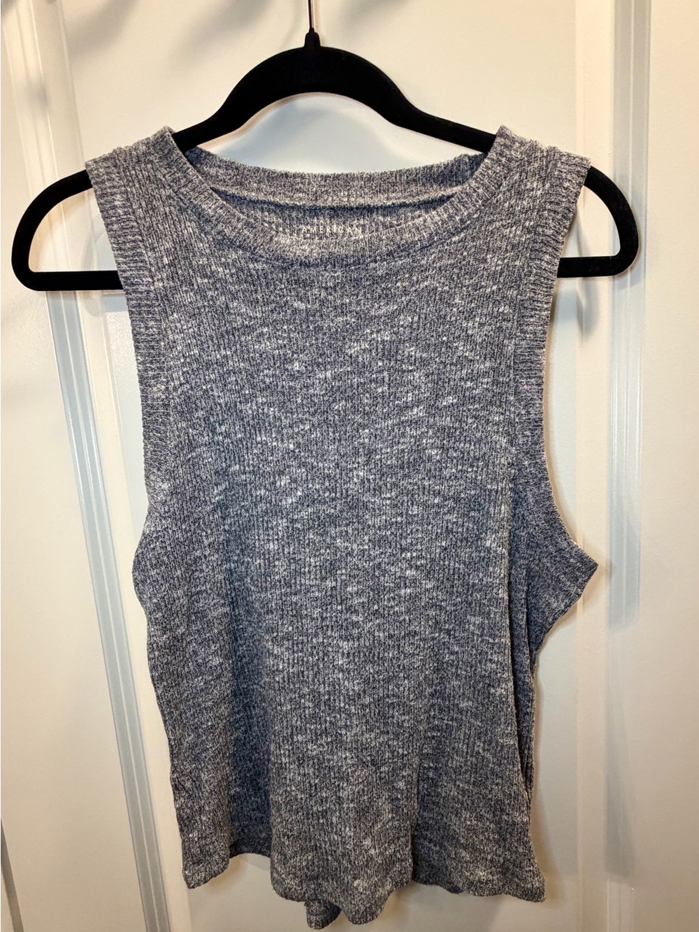 Sleeveless Ribbed Tank Top - Gray